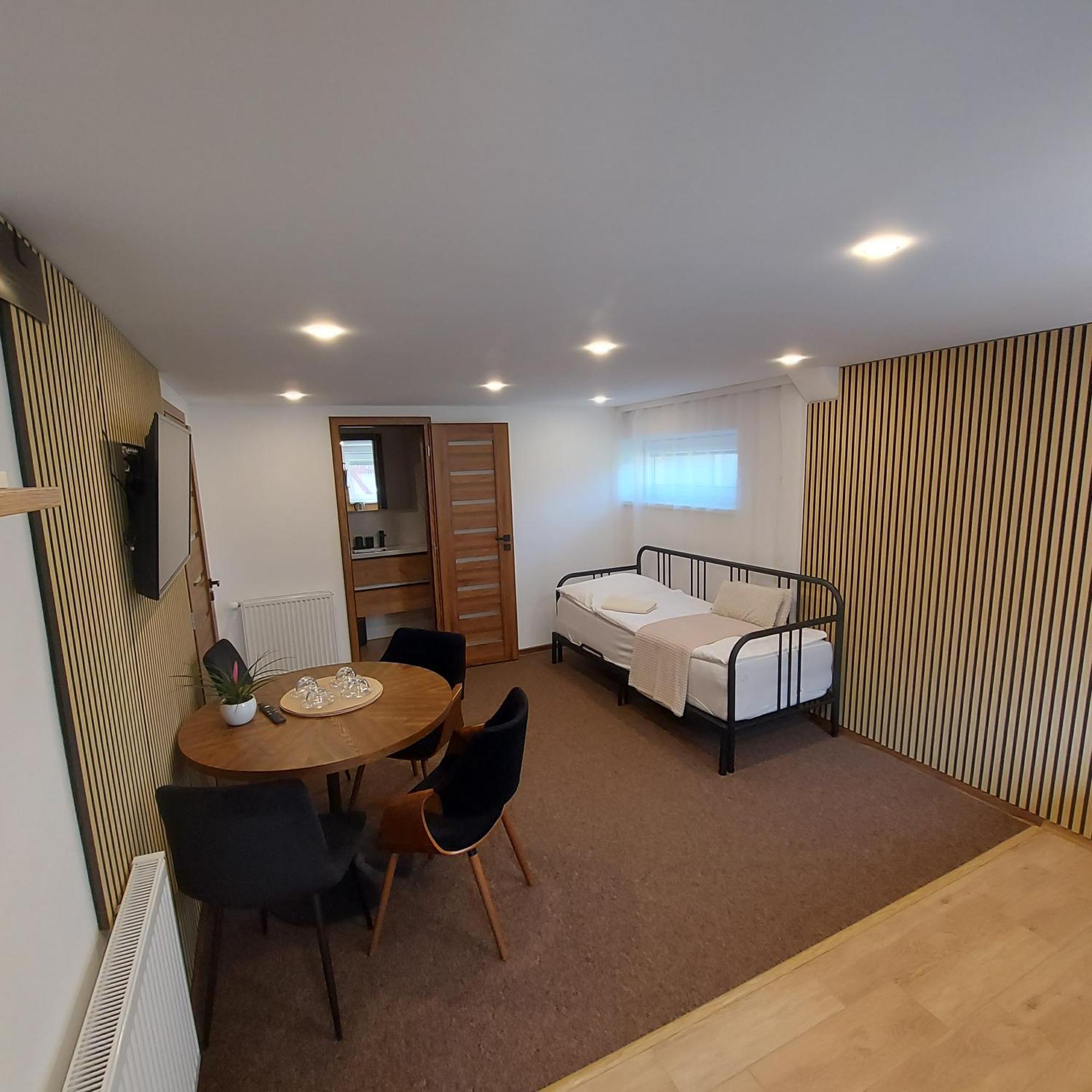 Apartmany Lenka Besenova 104 מראה חיצוני תמונה